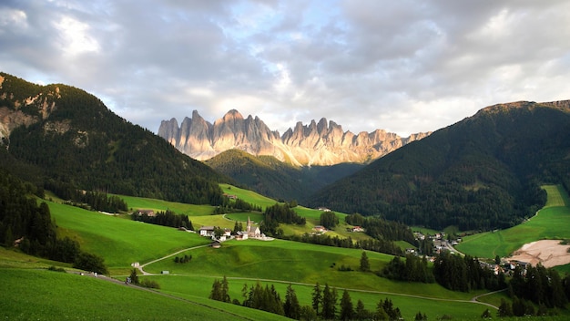 Valley in dolomite alps at sunset in italy | The Web Univers