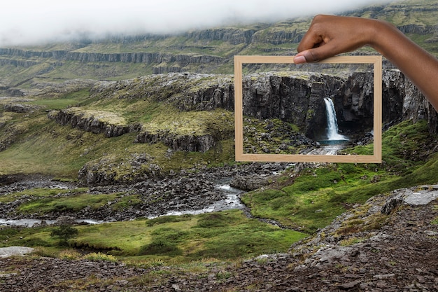Beautiful landscape contained in photo frame | The Web Univers
